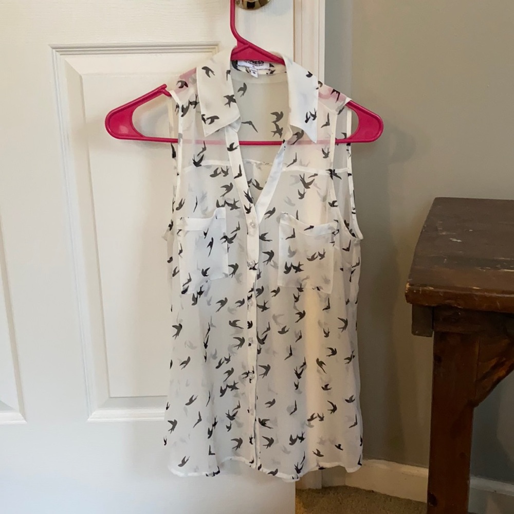 Sleeveless Bird Button Down Top